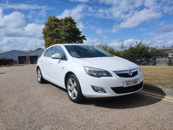 Vauxhall - Astra