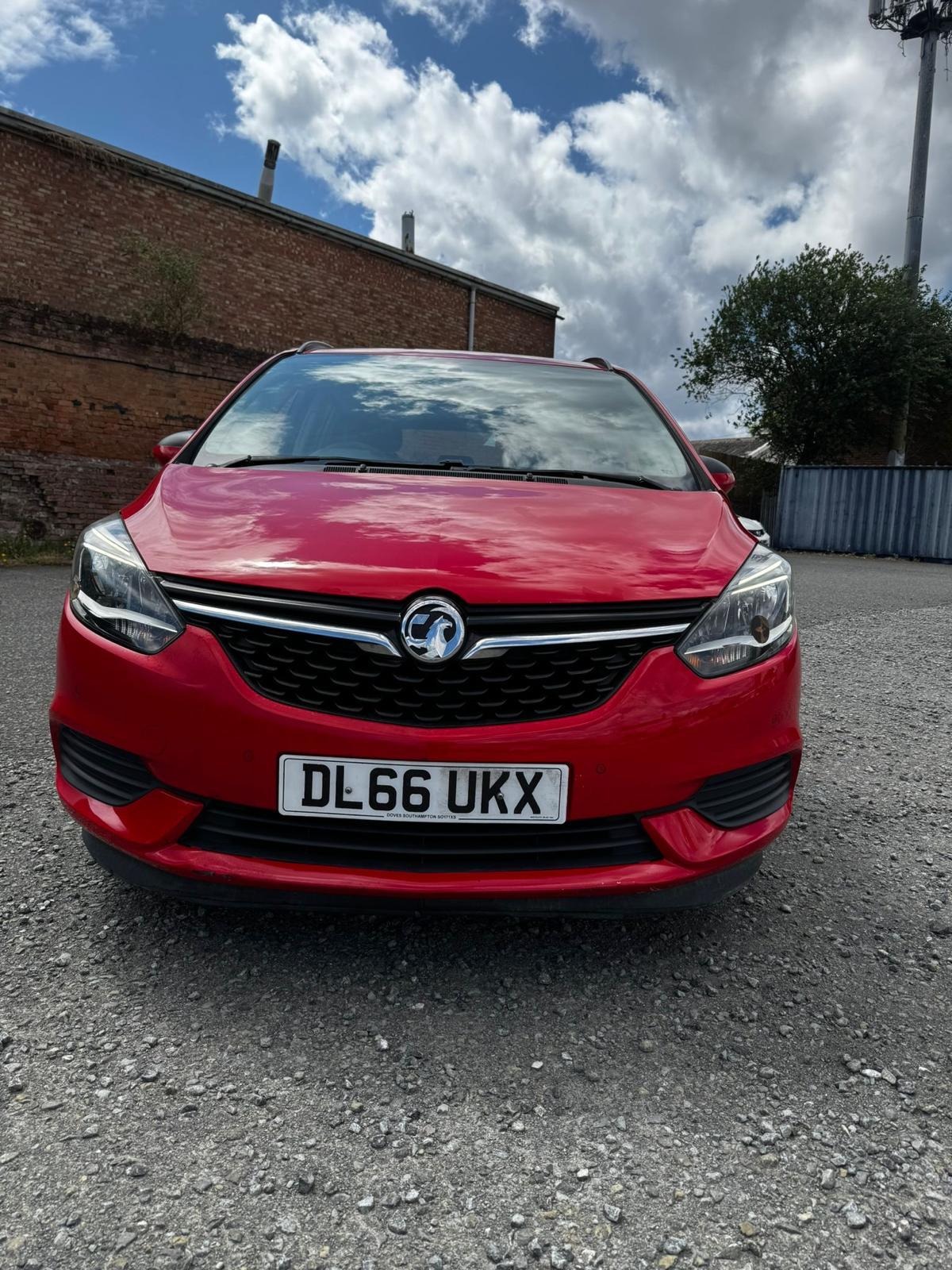 Used Vauxhall Zafira 2016 for sale - 76135810: Photo 1