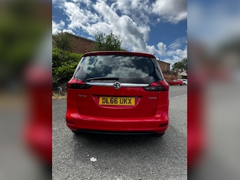 Used Vauxhall Zafira 2016 for sale - 76135810: Photo 2