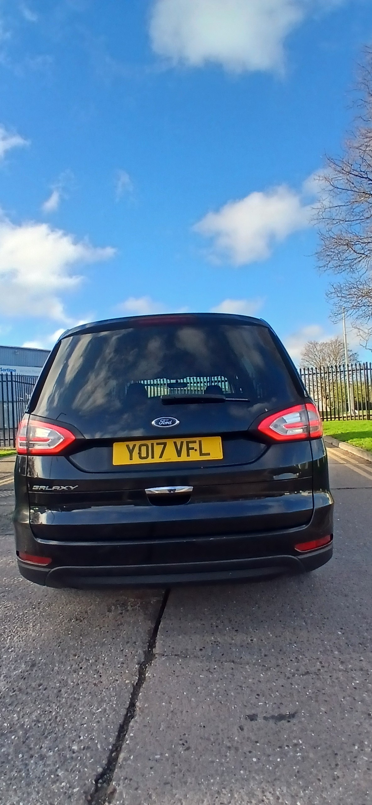 Used Ford Galaxy 2017 for sale - 77054834: Photo 2