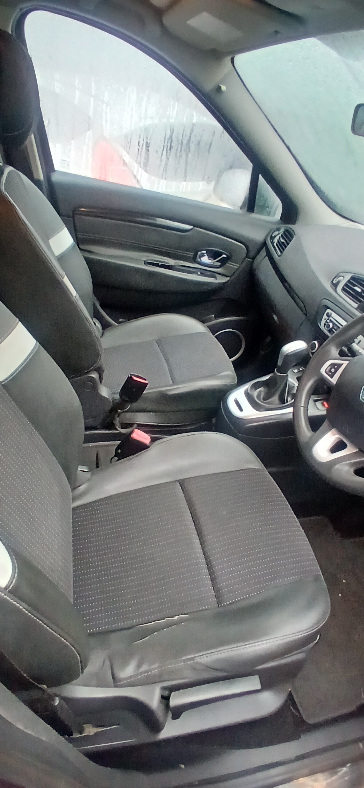 Used Renault Grand Scenic 2012 for sale - 77528111: Photo 11