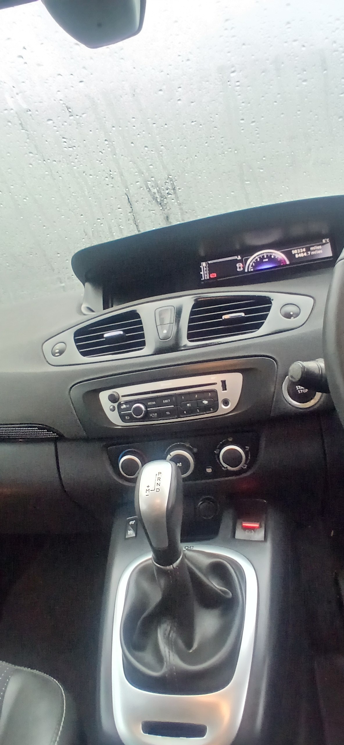 Used Renault Grand Scenic 2012 for sale - 77528111: Photo 9