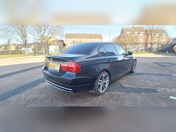 Used BMW 3 Series 2011 for sale - 77562499: Photo