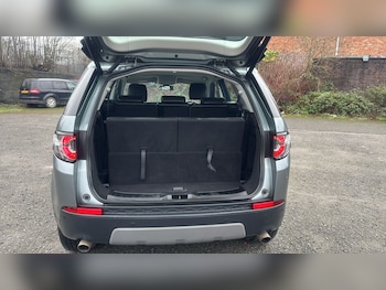 Used Land Rover Discovery Sport 2017 for sale - 77973814: Photo