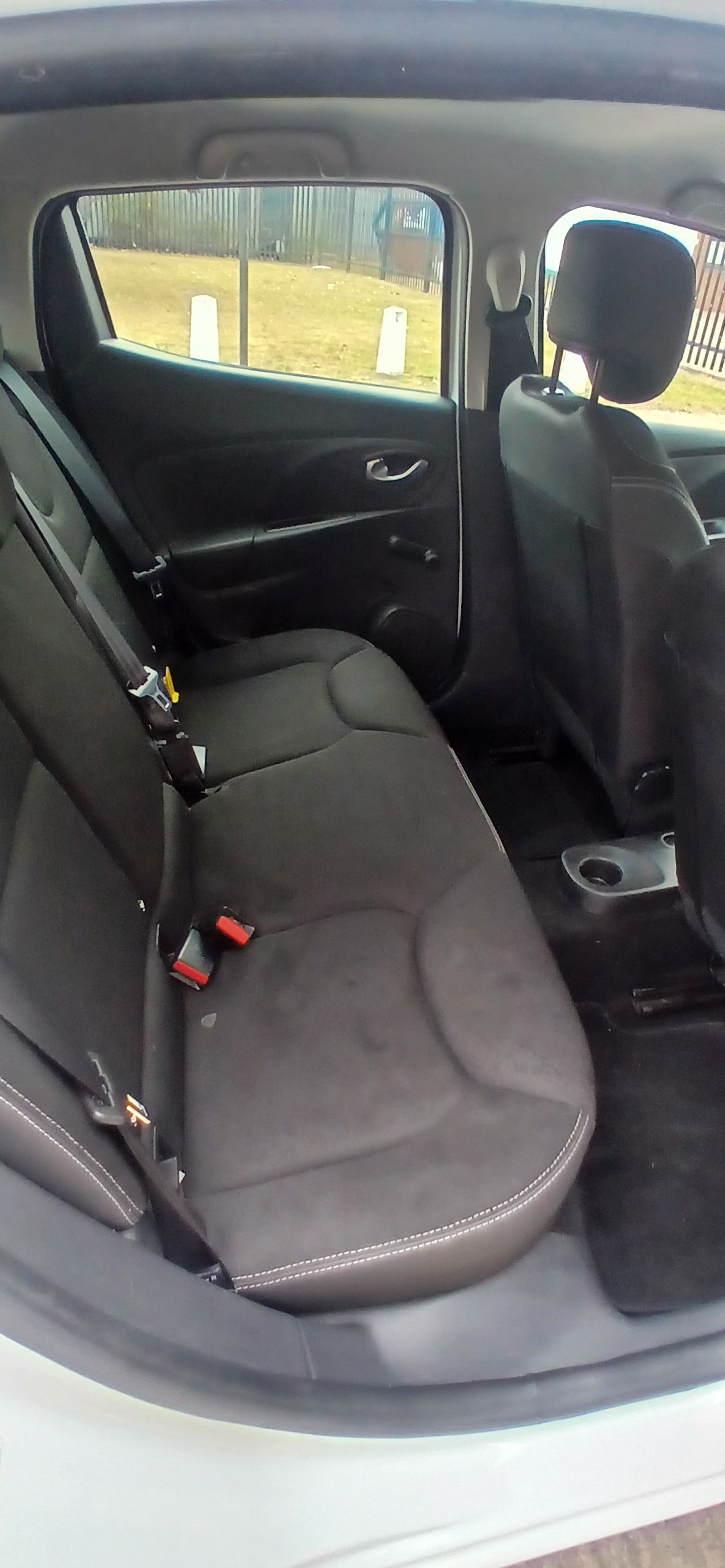 Used Renault Clio 2015 for sale - 76511162: Photo 11