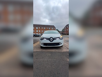 Used Renault Clio 2015 for sale - 76511162: Photo
