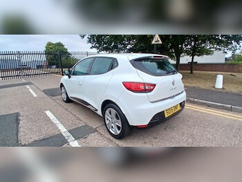 Used Renault Clio 2015 for sale - 76511162: Photo
