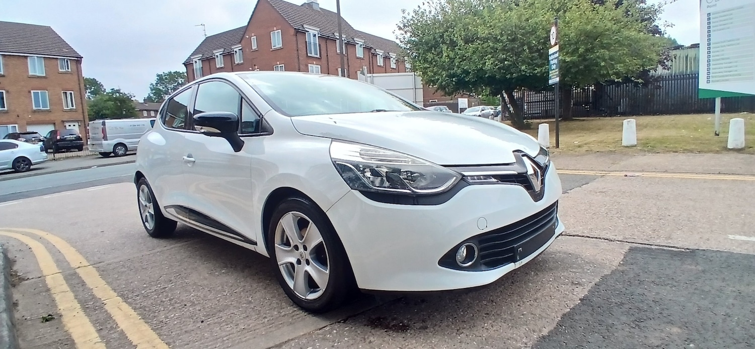Used Renault Clio 2015 for sale - 76511162: Photo 4