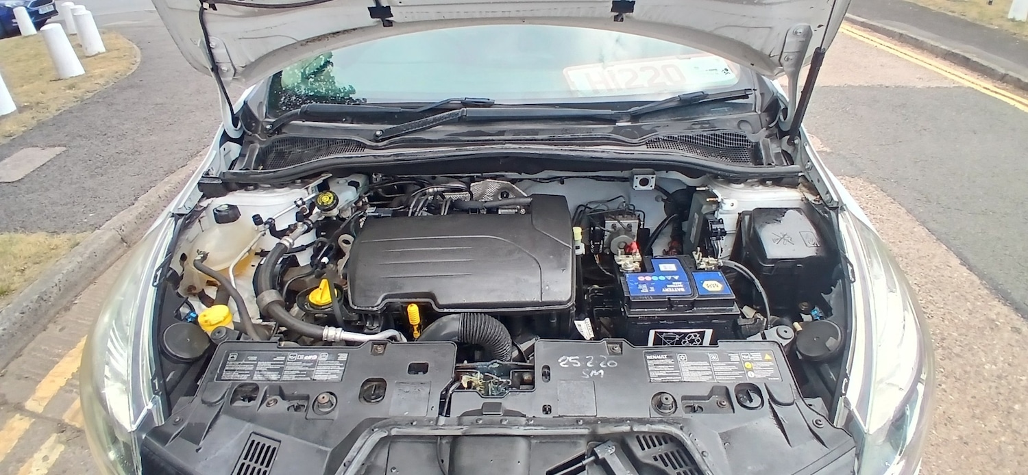 Used Renault Clio 2015 for sale - 76511162: Photo 6