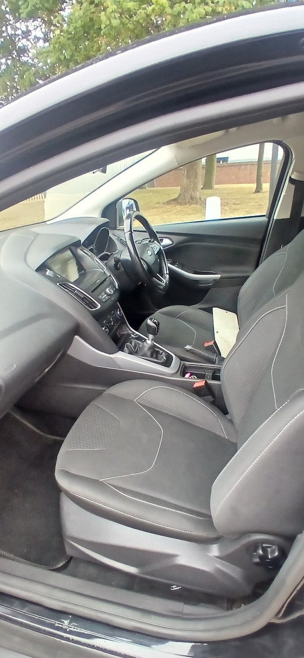 Used Ford Focus 2015 for sale - 76063950: Photo 9