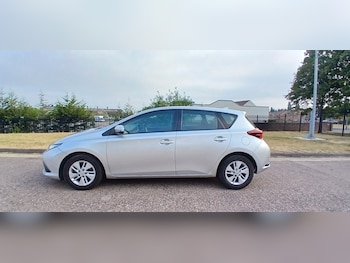Used Toyota Auris 2015 for sale - 79234598: Photo