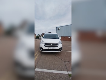 Peugeot Partner Tepee feature image