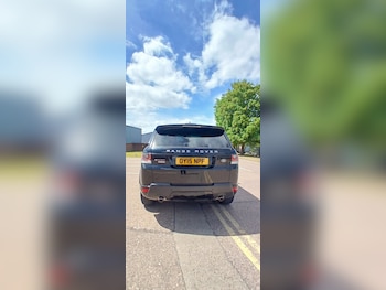 Used Land Rover Range Rover Sport 2015 for sale - 79120587: Photo