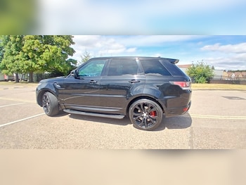 Used Land Rover Range Rover Sport 2015 for sale - 79120587: Photo