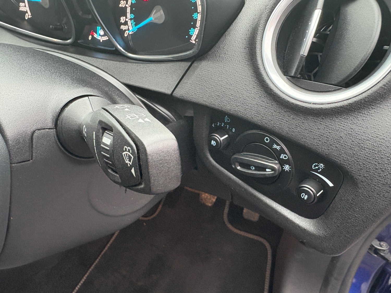 Used Ford Fiesta 2015 for sale - 77049301: Photo 16