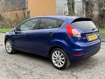 Used Ford Fiesta 2015 for sale - 77049301: Photo