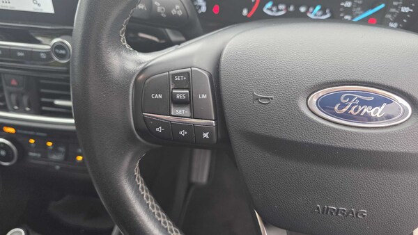 Used Ford Fiesta 2017 for sale - 76125957: Photo 25