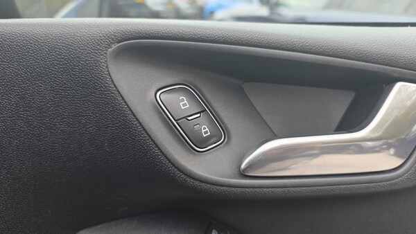 Used Ford Fiesta 2017 for sale - 76125957: Photo 28