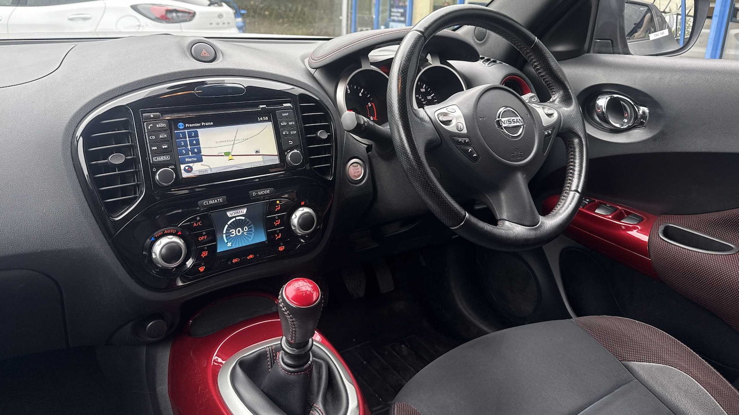 Used Nissan Juke 2017 for sale - 76310859: Photo 17