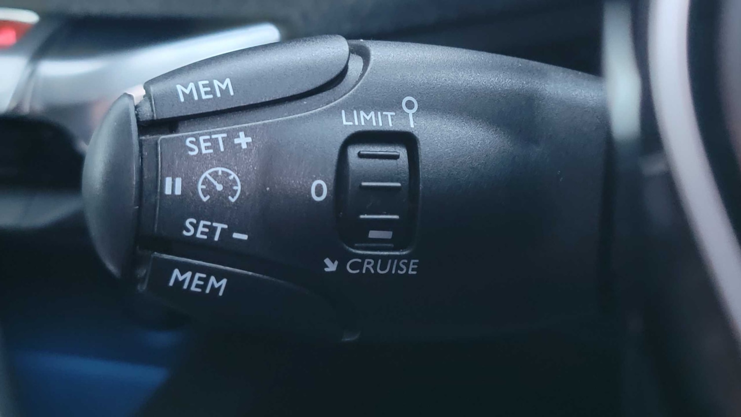 Used Peugeot 3008 2018 for sale - 76435646: Photo 24