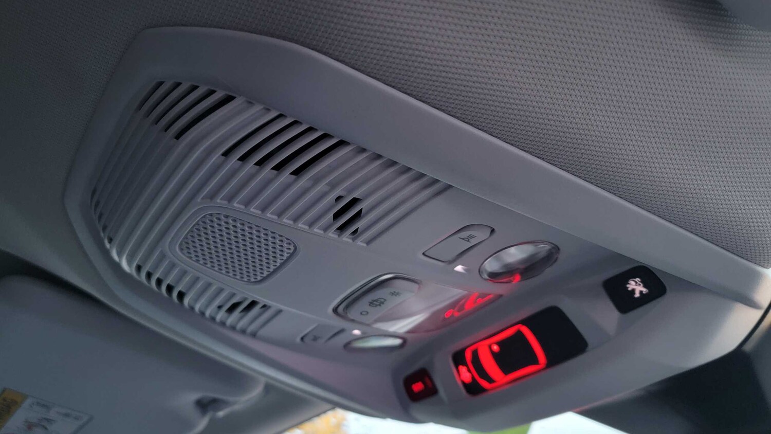 Used Peugeot 3008 2018 for sale - 76435646: Photo 32