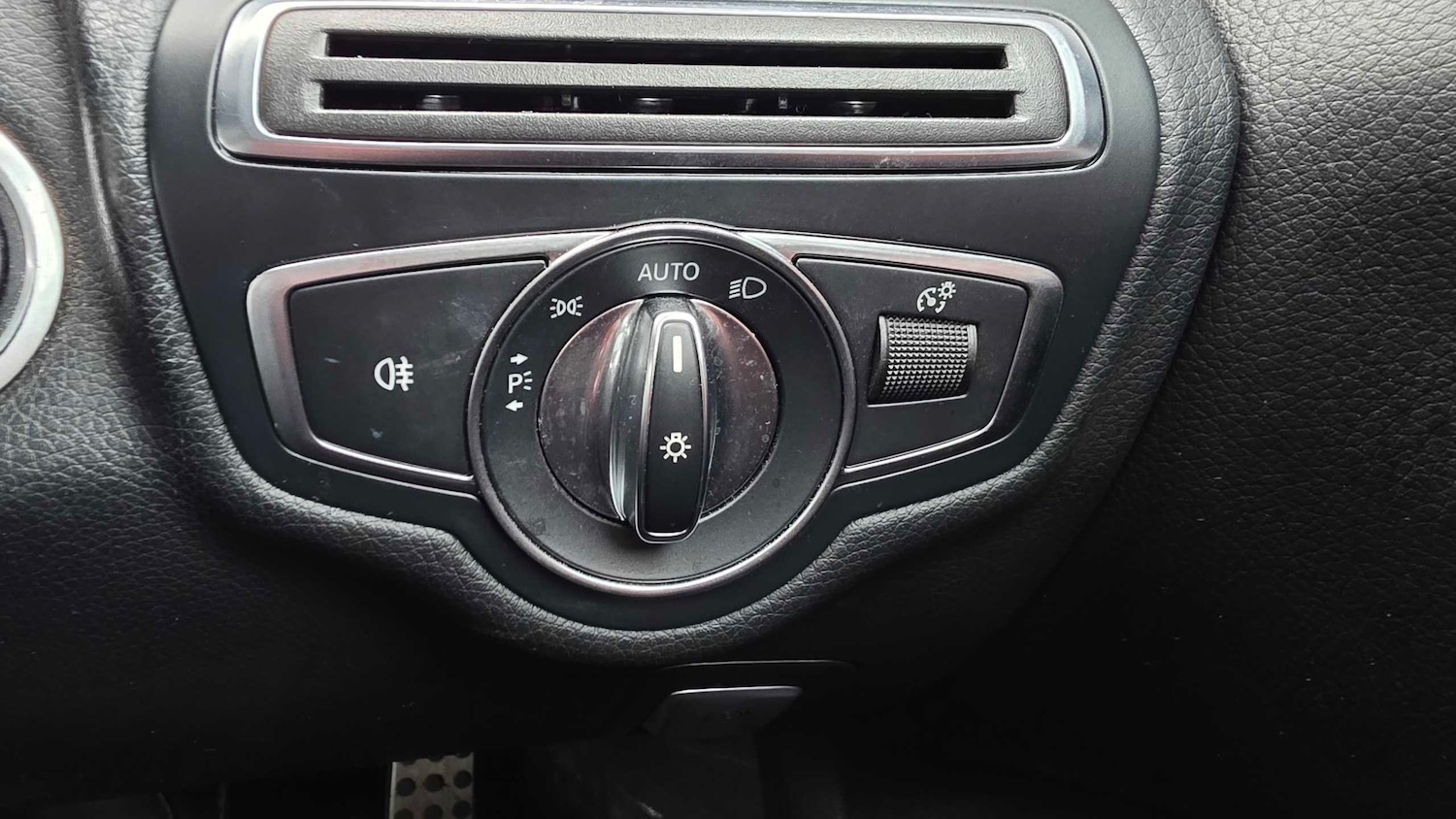 Used Mercedes-Benz C Class 2018 for sale - 77472694: Photo 24