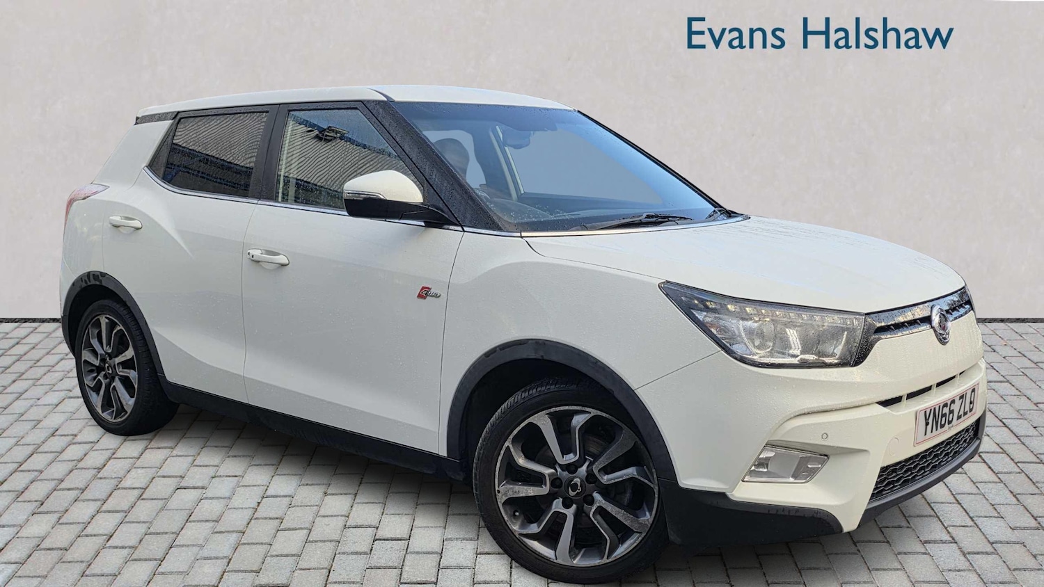 Used Ssangyong Tivoli 2016 for sale - 76553098: Photo 1