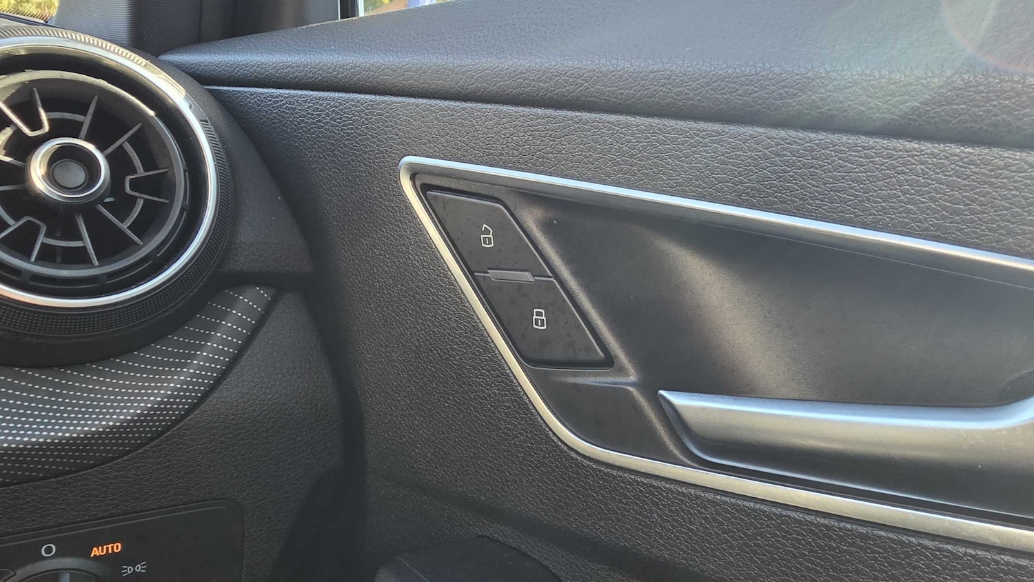 Used Audi Q2 2018 for sale - 76610544: Photo 25