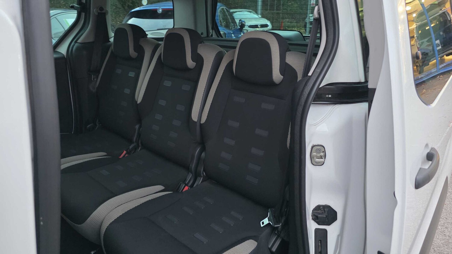Used Citroen Berlingo Multispace 2013 for sale - 76218284: Photo 31