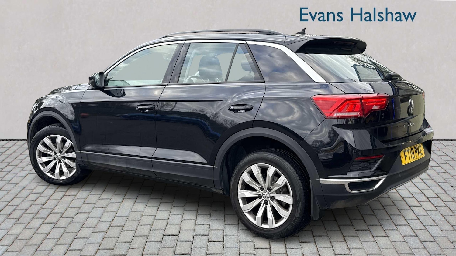 Used Volkswagen T-Roc 2019 for sale - 77044196: Photo 3