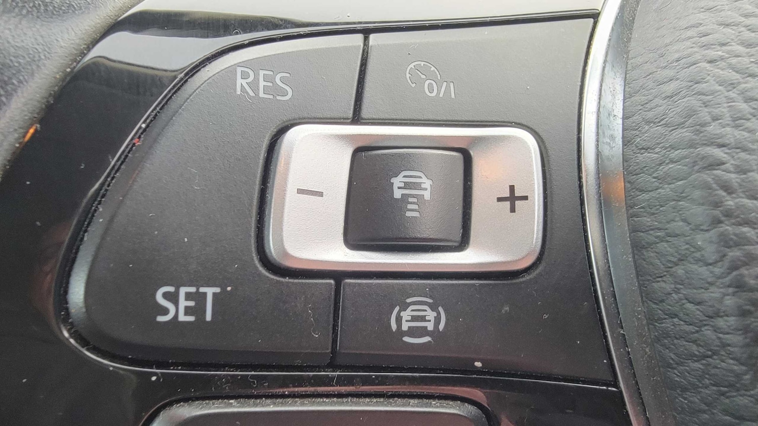 Used Volkswagen T-Roc 2019 for sale - 77044196: Photo 31