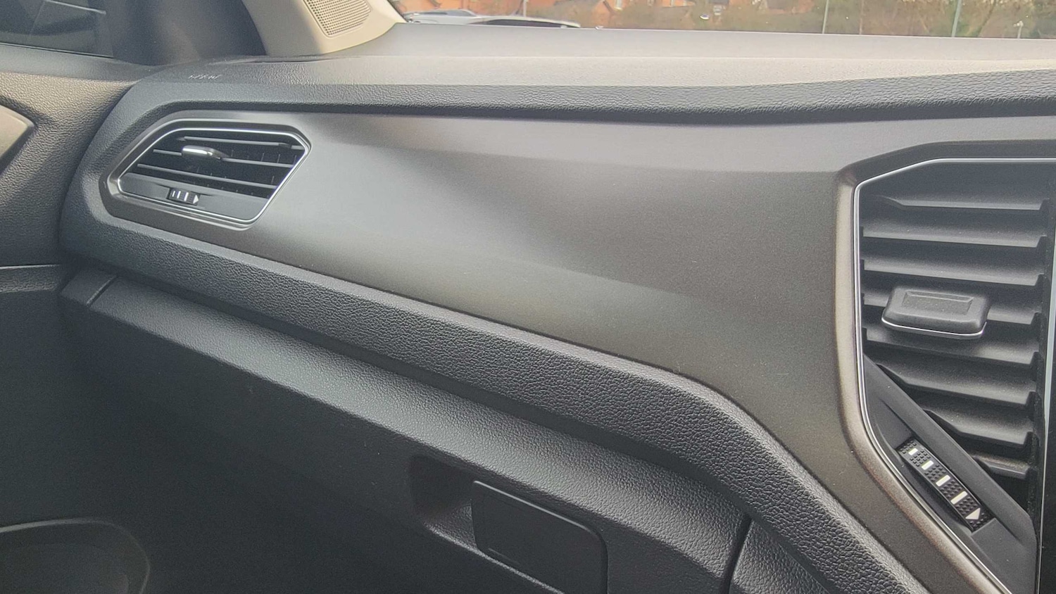 Used Volkswagen T-Roc 2019 for sale - 77044196: Photo 32