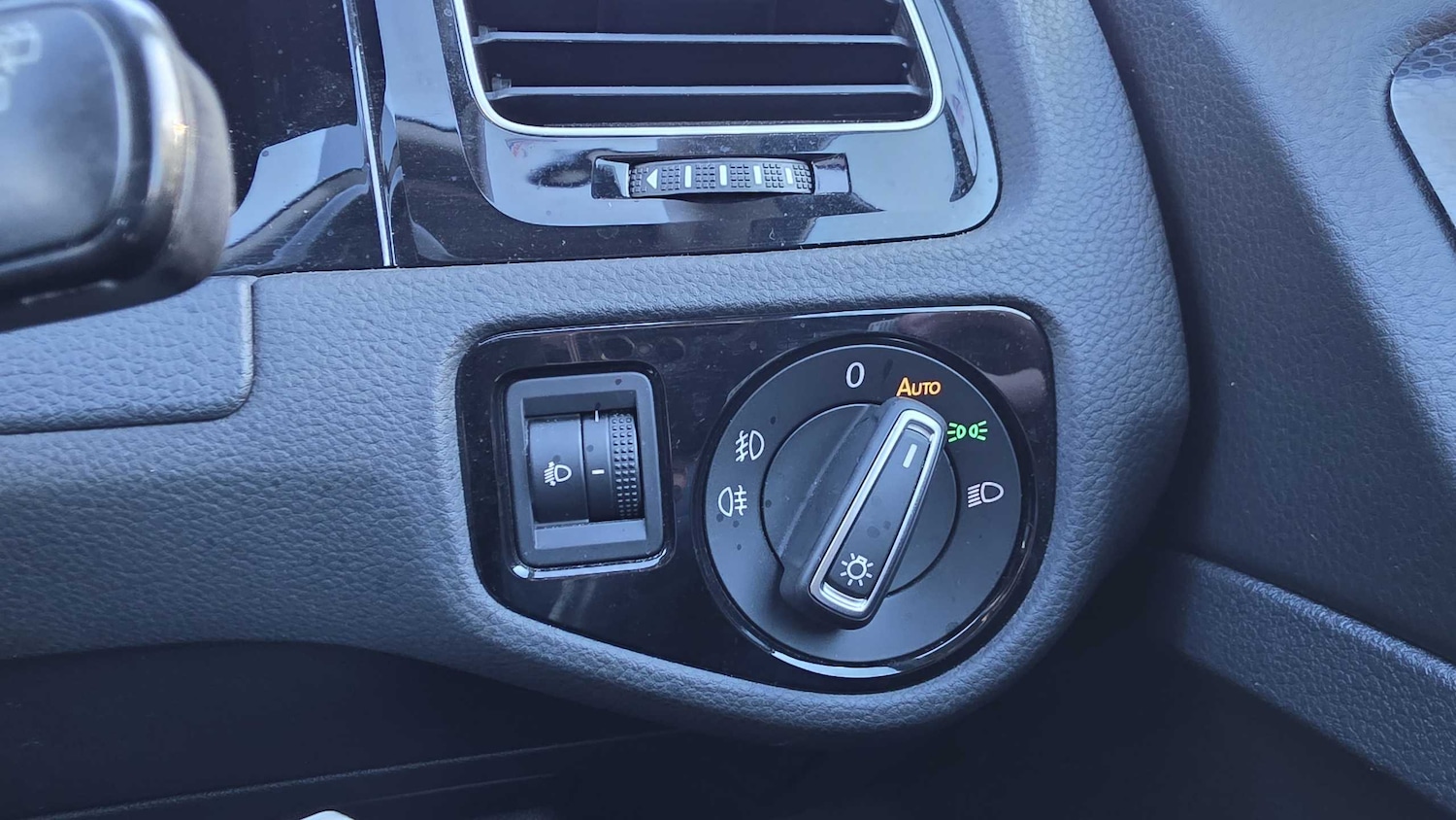 Used Volkswagen Golf 2015 for sale - 76362573: Photo 27