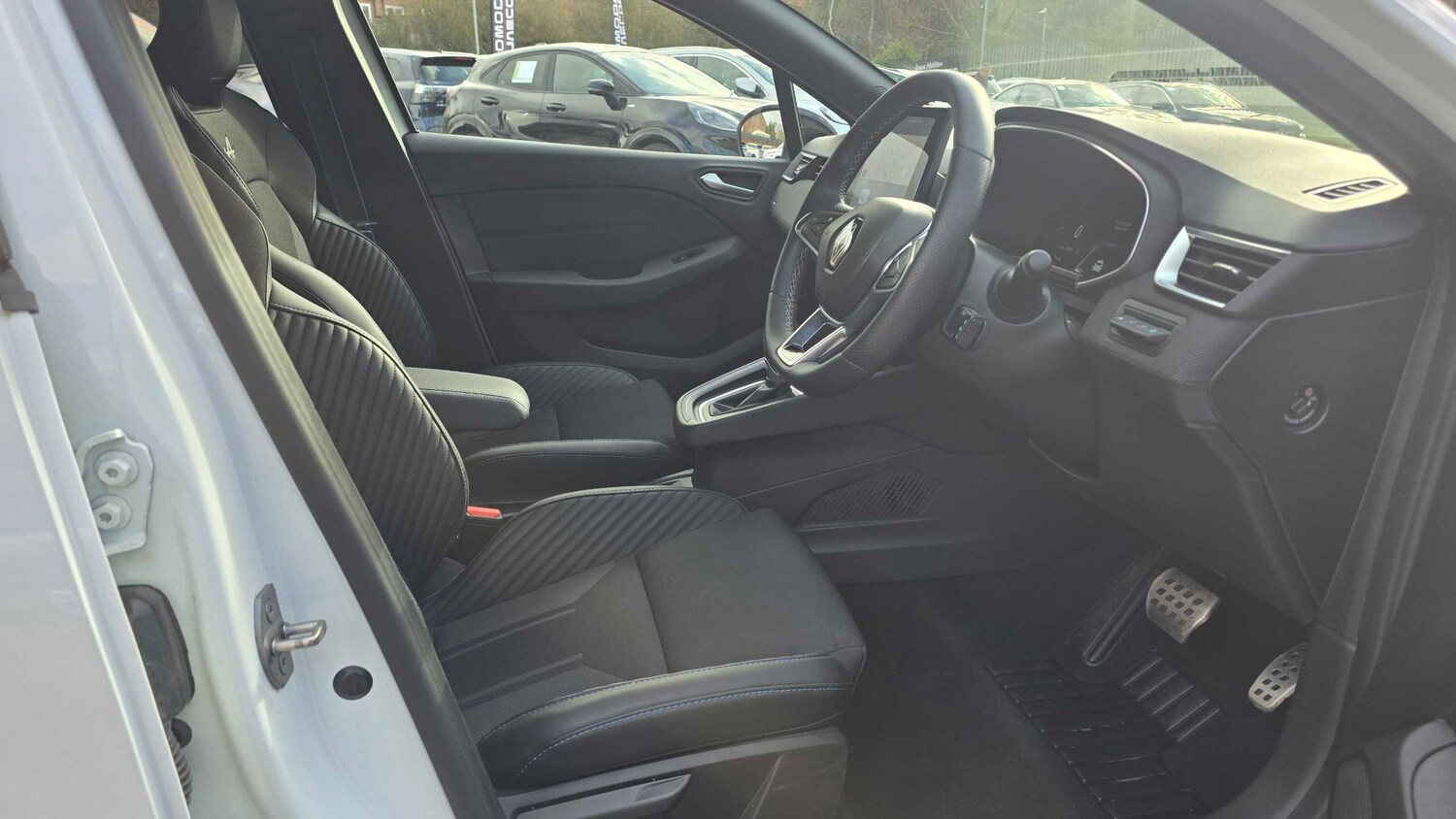 Used Renault Clio 2024 for sale - 77674834: Photo 18