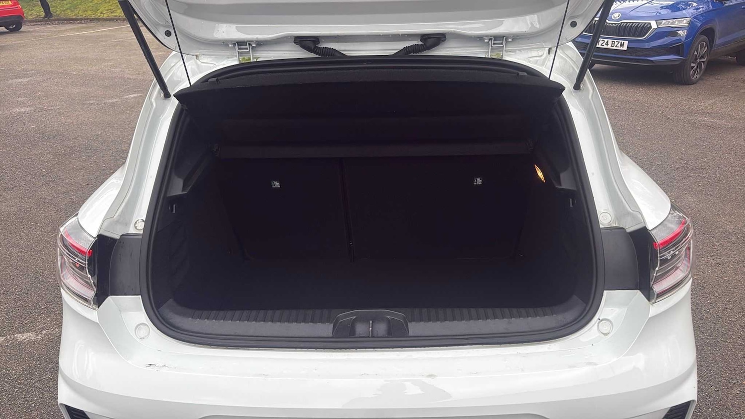 Used Renault Clio 2024 for sale - 77674834: Photo 9