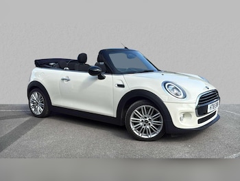 2018 - 1.5 Cooper II 2dr [Chili Pack]