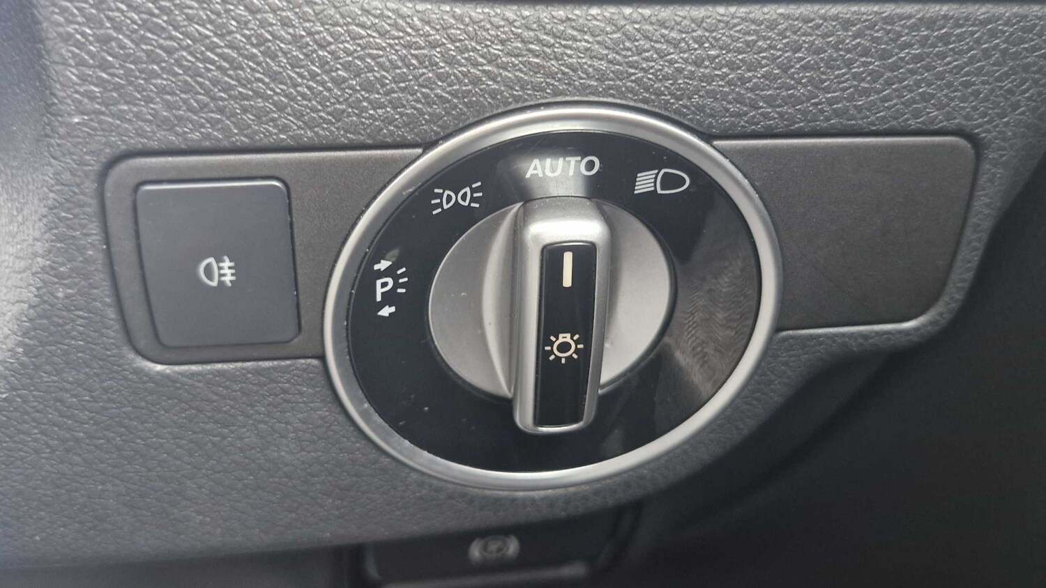 Used Mercedes-Benz CLA 2017 for sale - 77648816: Photo 19