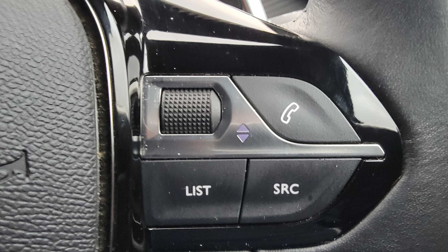 Used Peugeot 2008 2023 for sale - 76718120: Photo 24