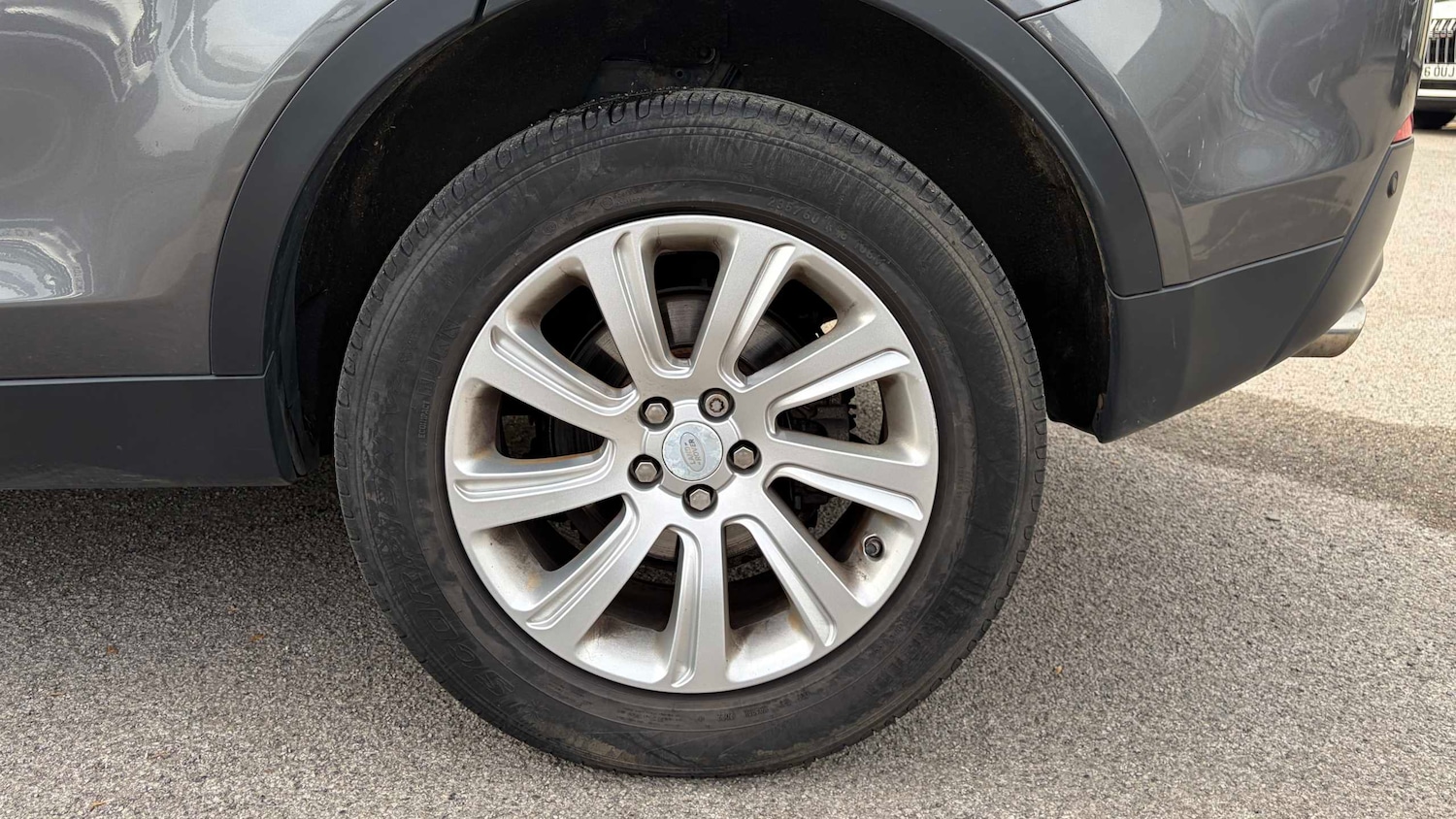 Used Land Rover Discovery Sport 2015 for sale - 78010475: Photo 11