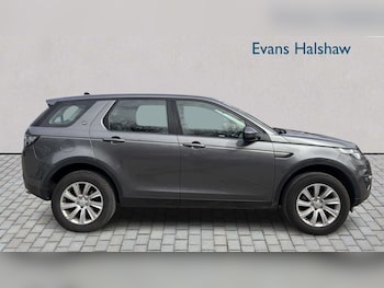 Used Land Rover Discovery Sport 2015 for sale - 78010475: Photo