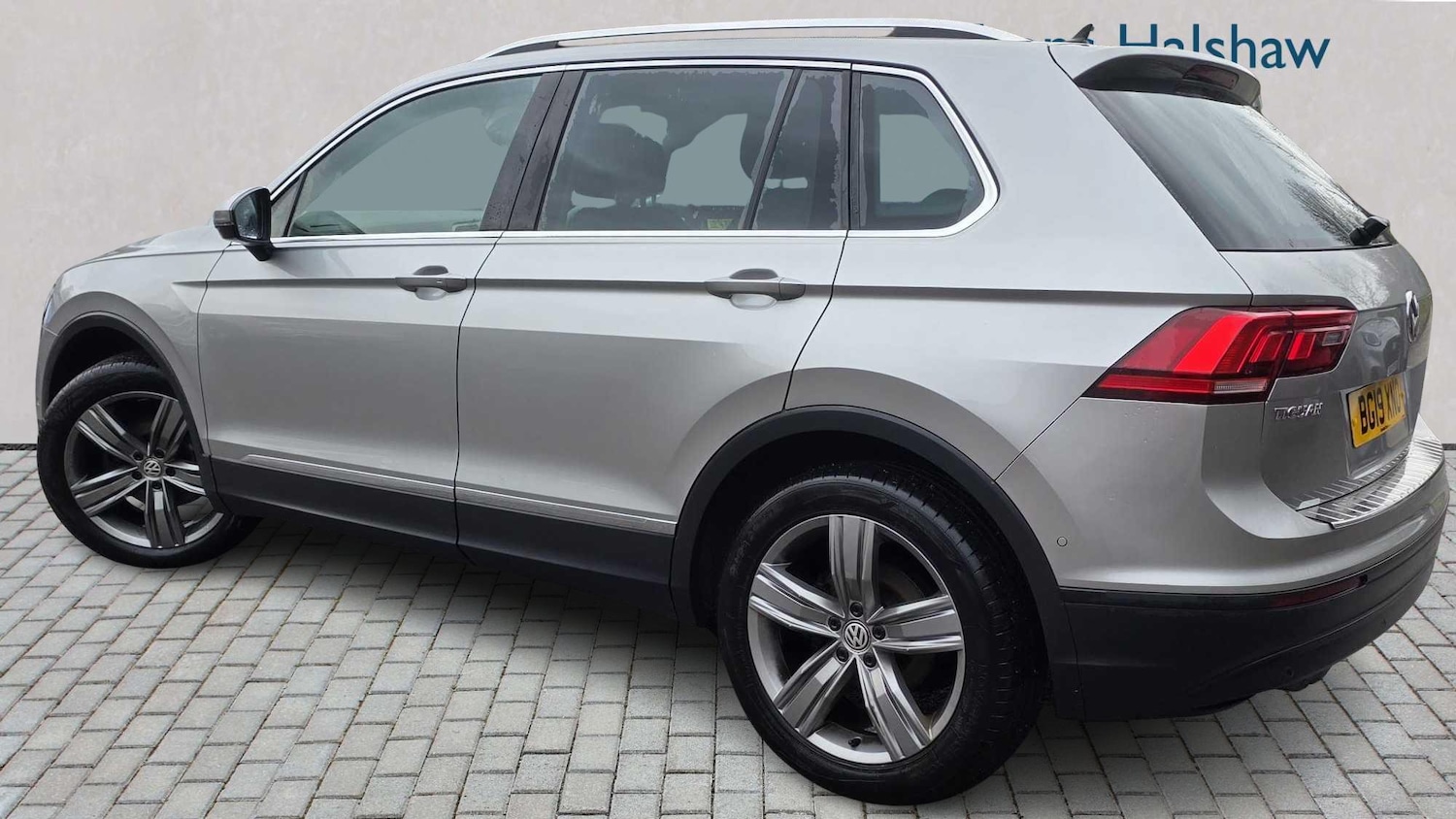 Used Volkswagen Tiguan 2019 for sale - 77018885: Photo 3