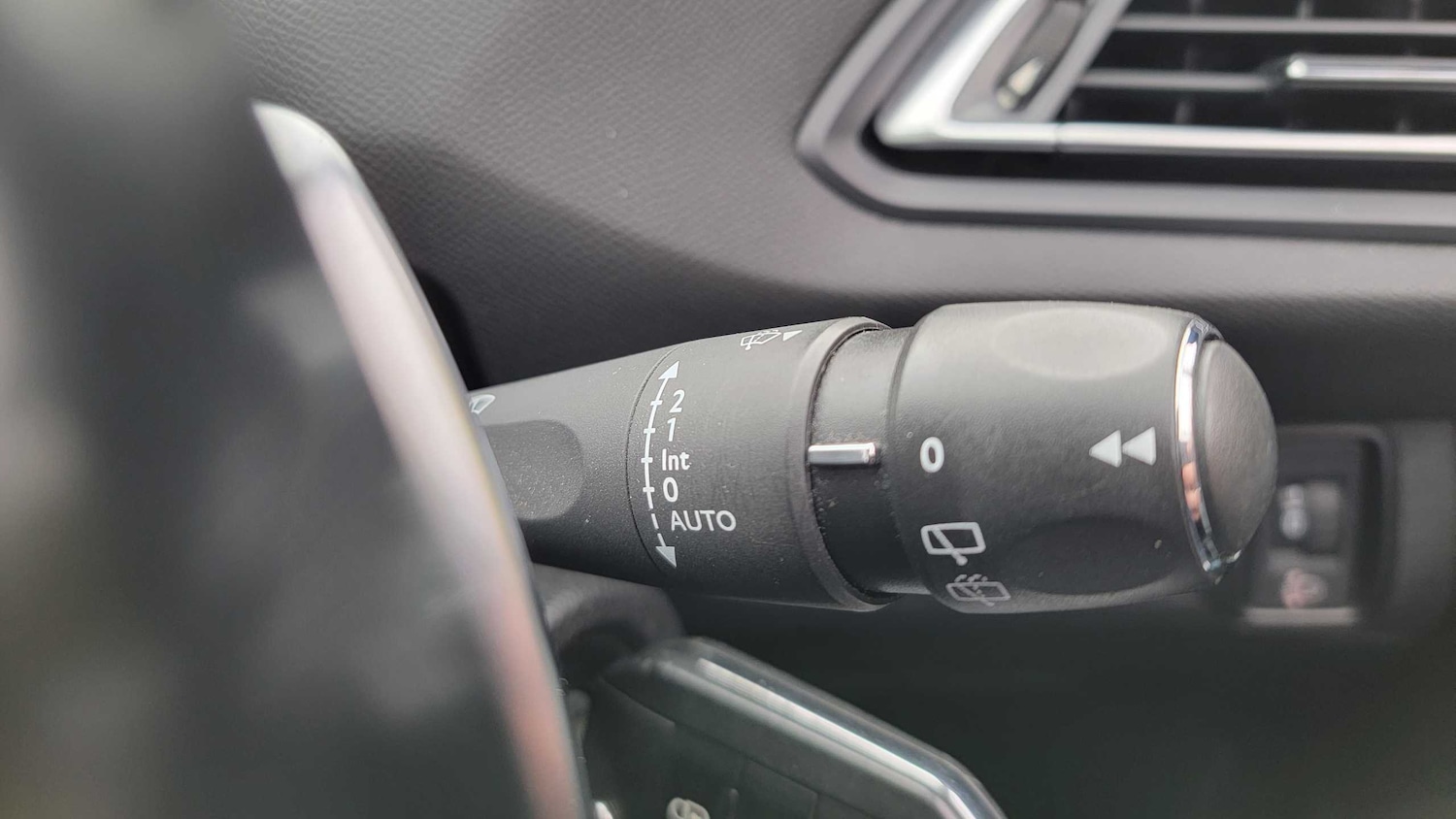 Used Peugeot 308 2018 for sale - 75993926: Photo 28