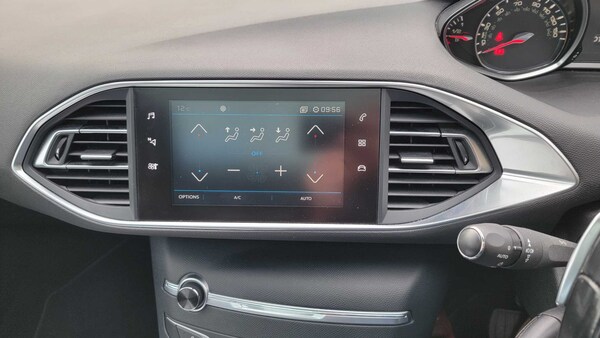 Used Peugeot 308 2018 for sale - 75993926: Photo 31
