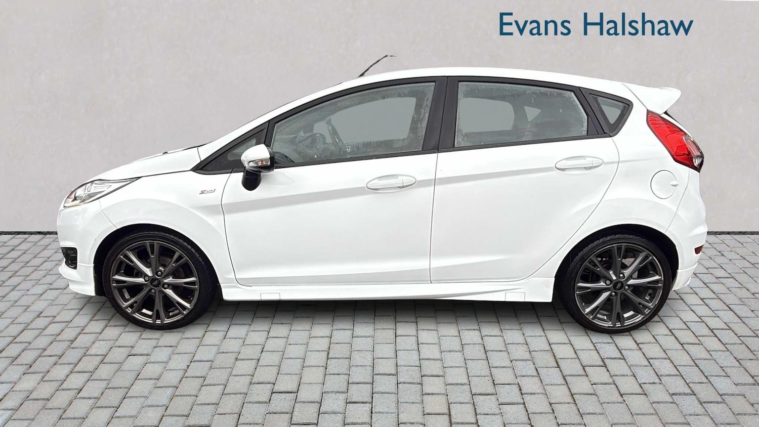 Used Ford Fiesta 2017 for sale - 76339636: Photo 8