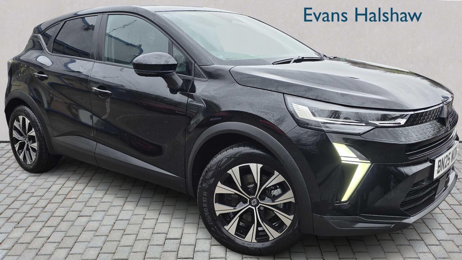 Used Renault Captur 2025 for sale - 76564505: Photo 1