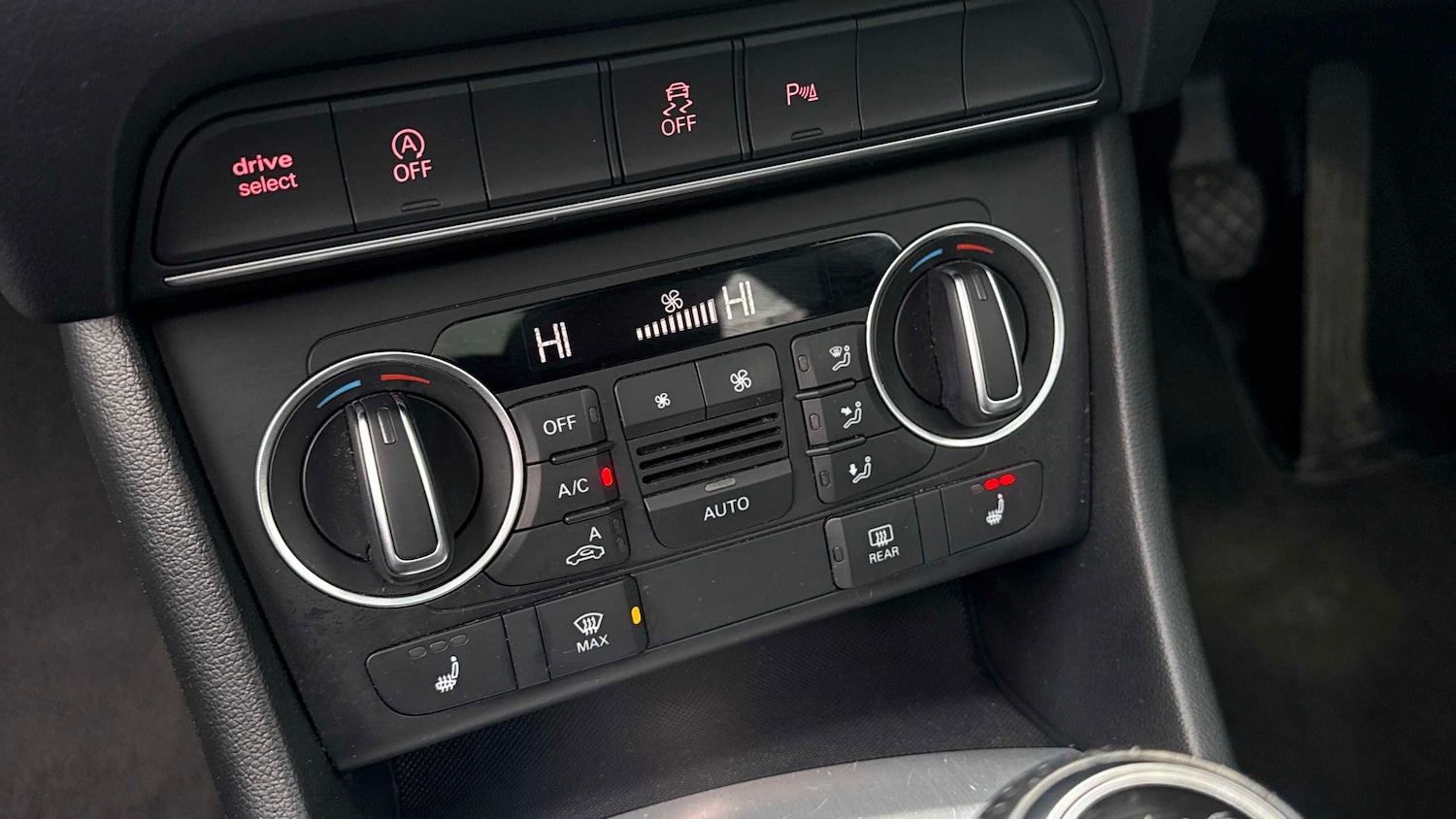 Used Audi Q3 2015 for sale - 78010390: Photo 29