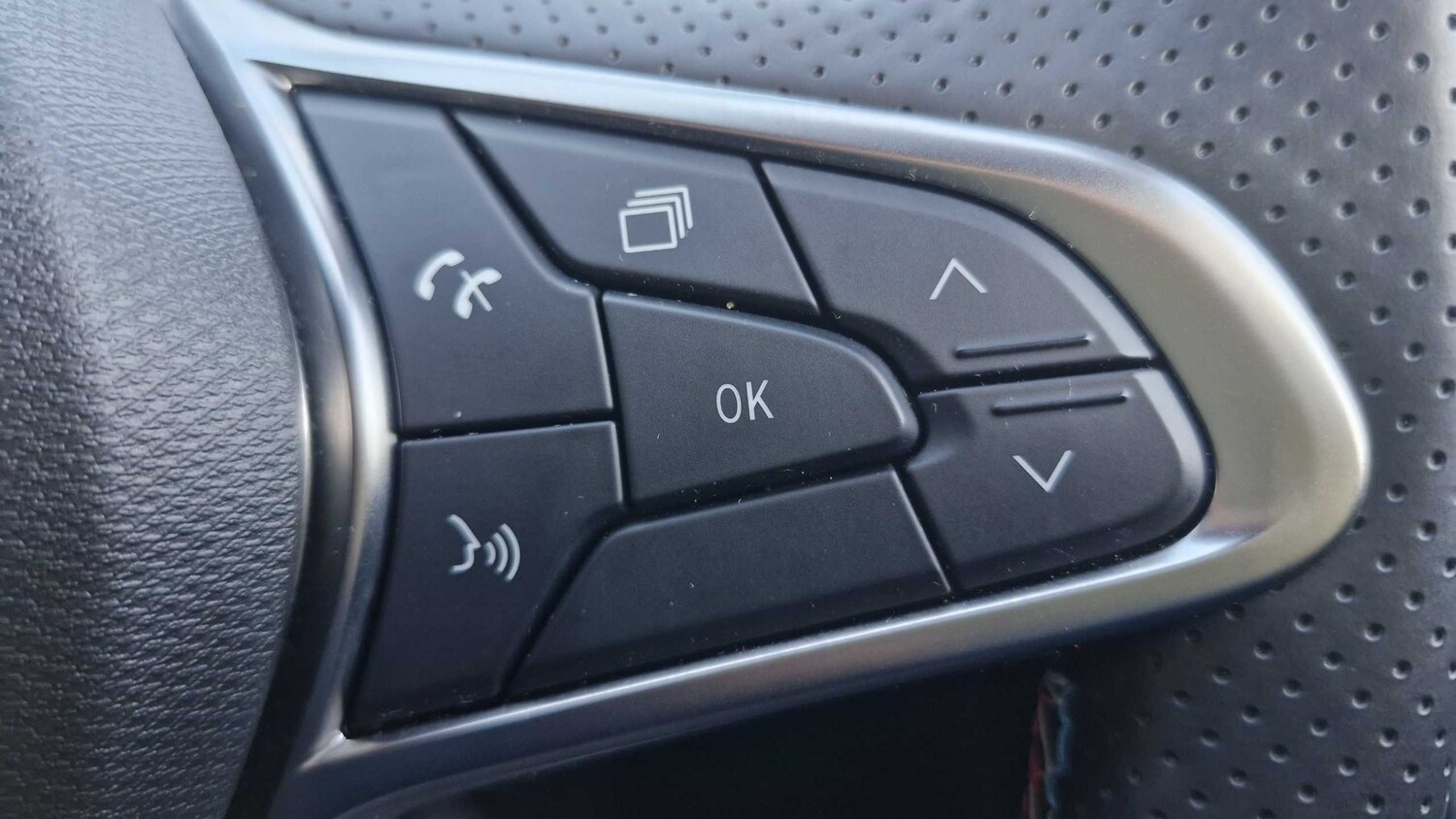 Used Renault Clio 2025 for sale - 76648941: Photo 21