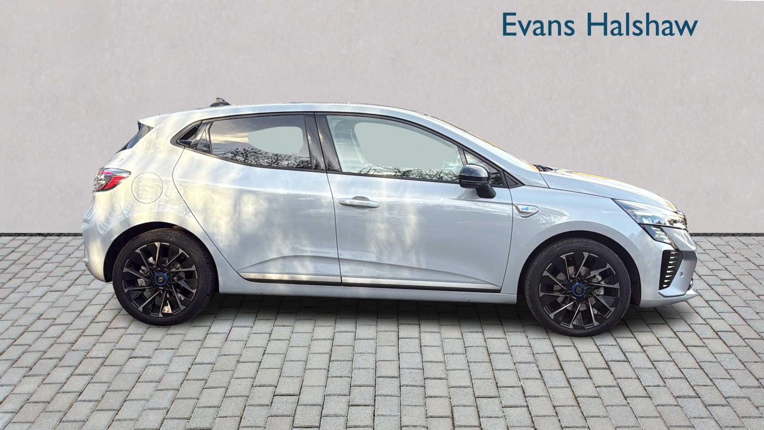 Used Renault Clio 2025 for sale - 76648941: Photo 5