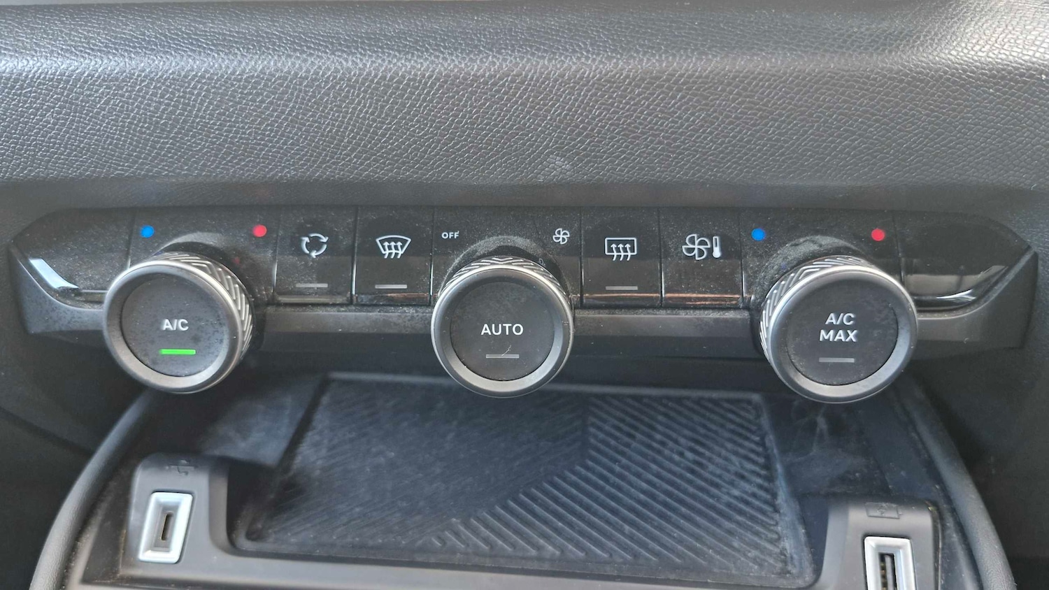 Used Citroen C4 2021 for sale - 76928923: Photo 28