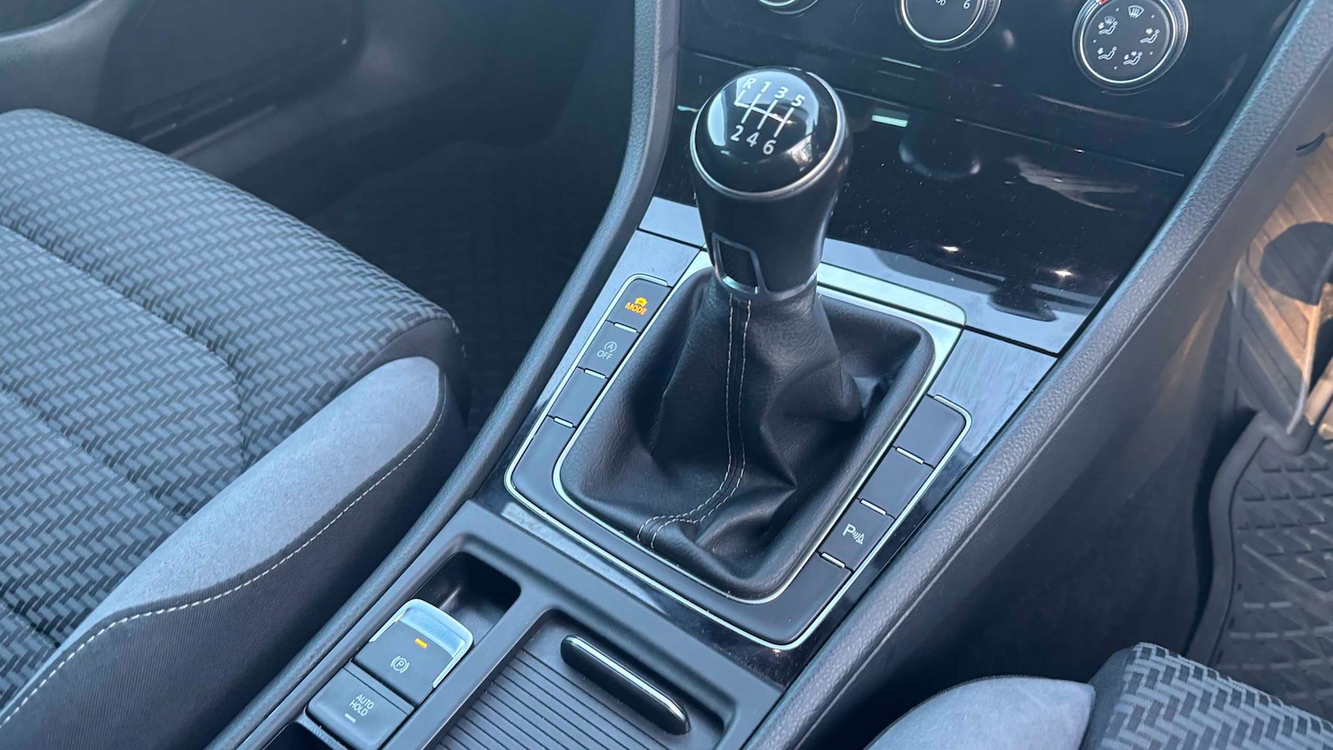 Used Volkswagen Golf 2018 for sale - 77648857: Photo 17